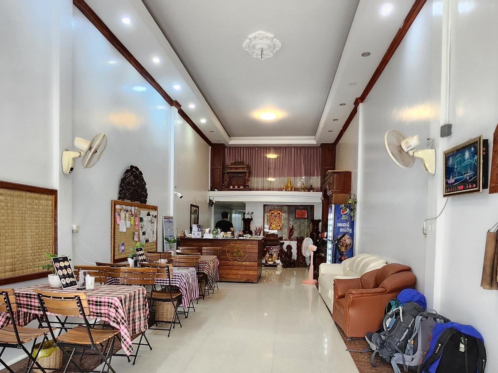 The Blue Guest House Battambang Eksteriør billede