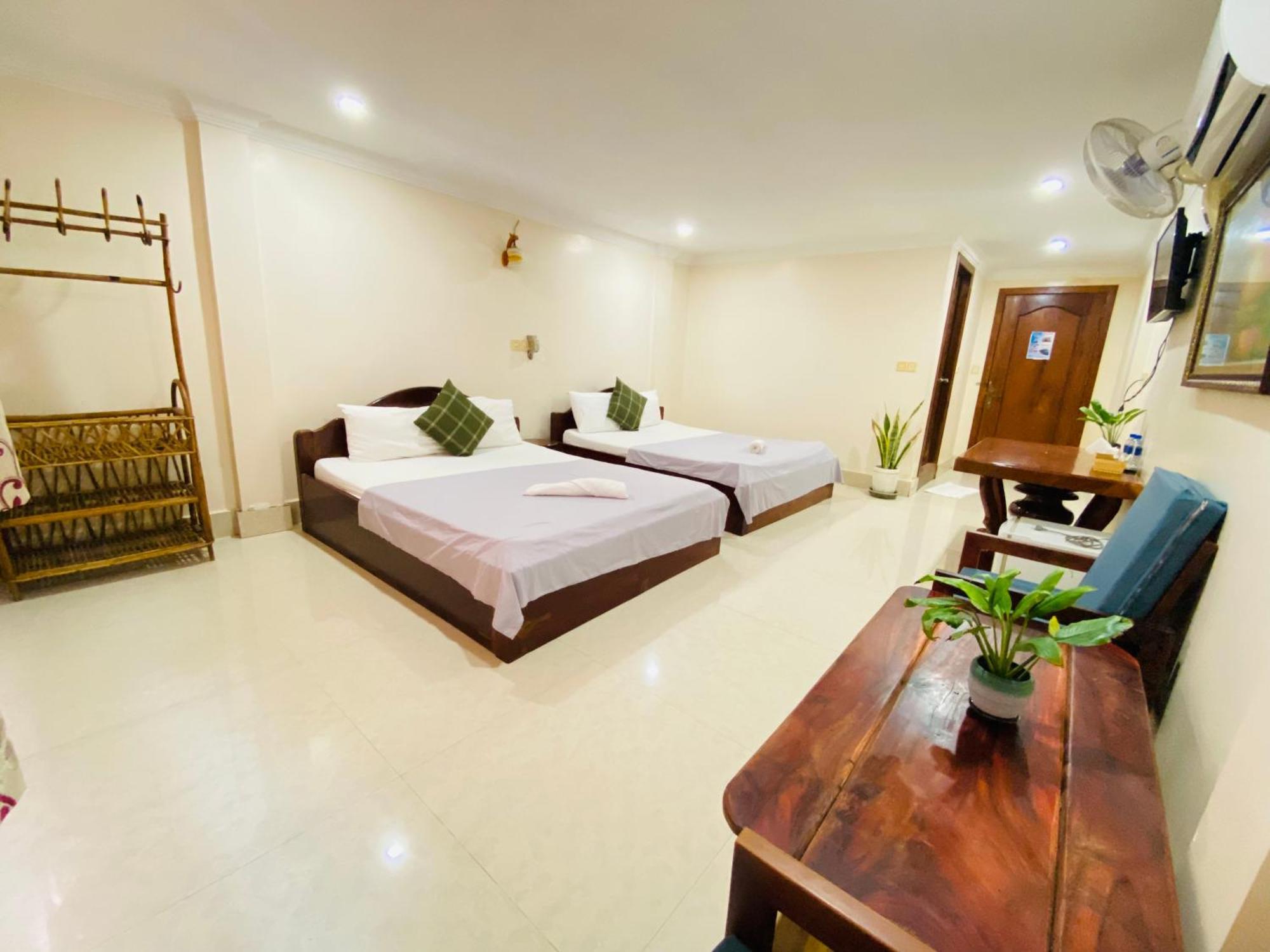 The Blue Guest House Battambang Eksteriør billede
