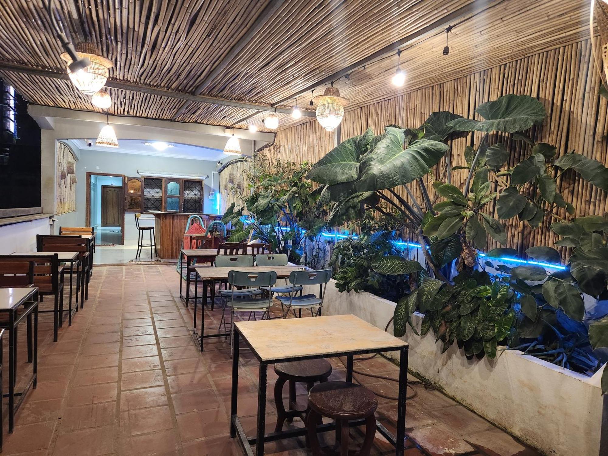 The Blue Guest House Battambang Eksteriør billede